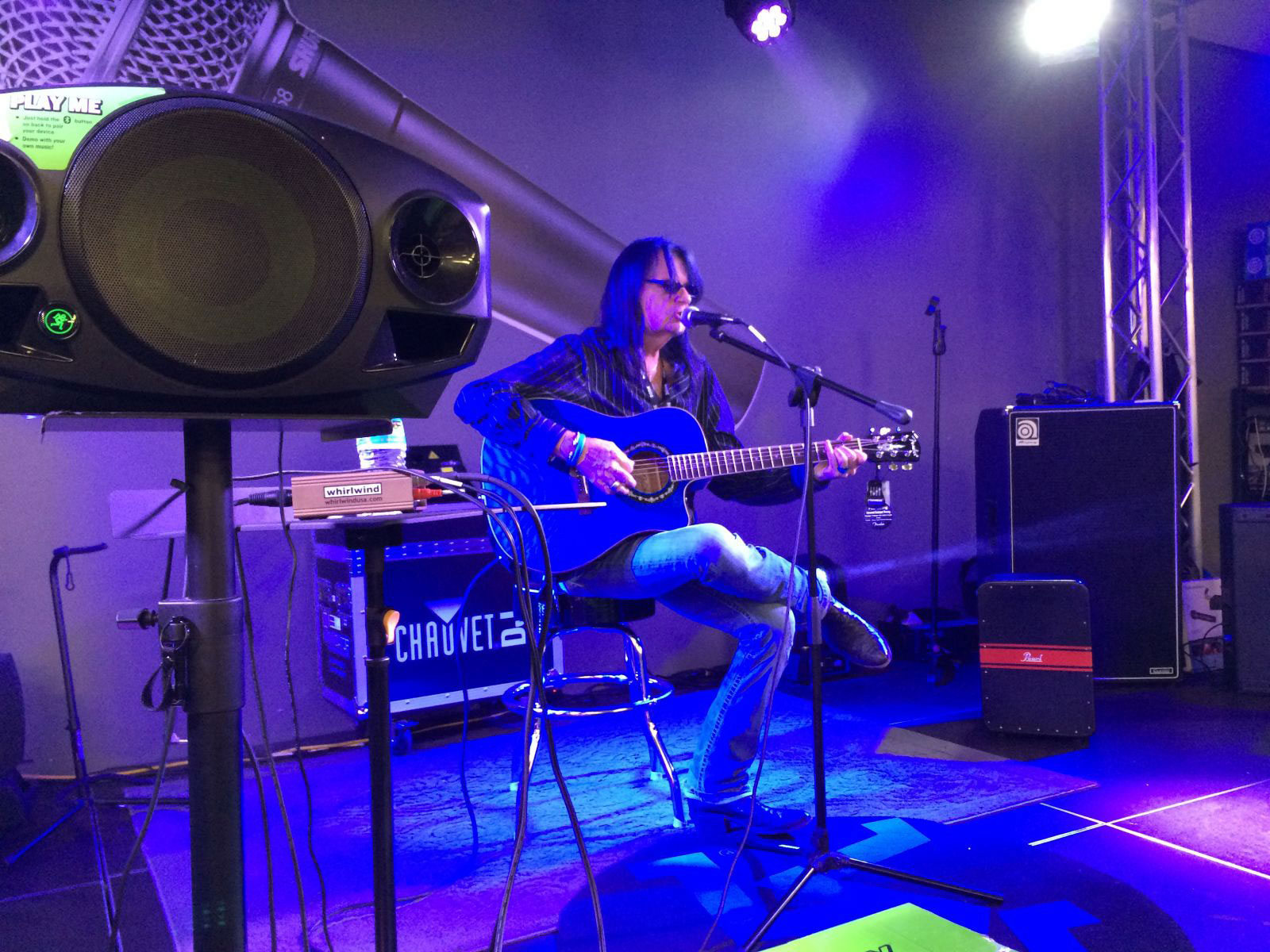 Mackie Freeplay Portable PA live performance Hermes music 5