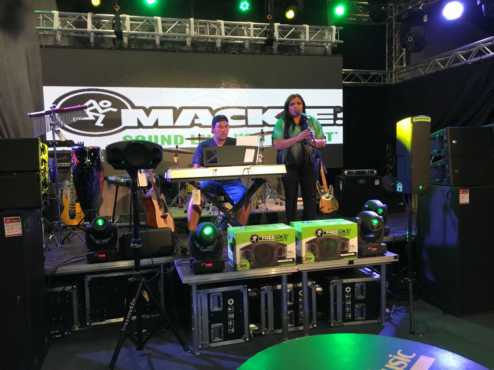 Mackie Freeplay Portable PA live performance Hermes music 7